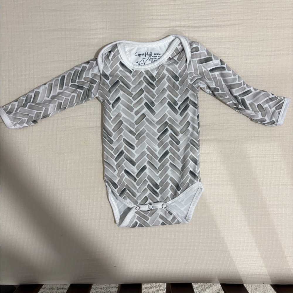 Long sleeve Copper Pearl onesie size 0-3